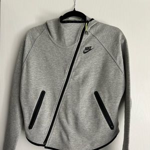 Nike Crop Zip Hoodie (*NEVER BEEN WORN*)